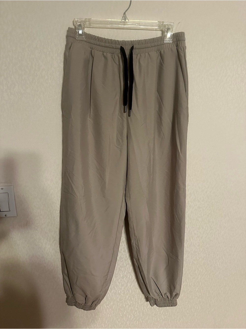 Women  Elastic-Waist Jogger Pants - Taupe